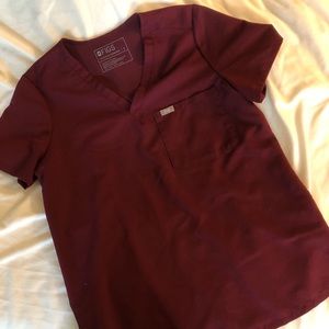 New FIGS Burgundy One Pocket Scrub Top
